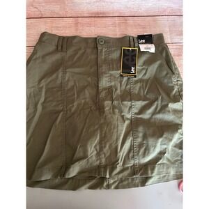 Ladies Lee Hunter green skort